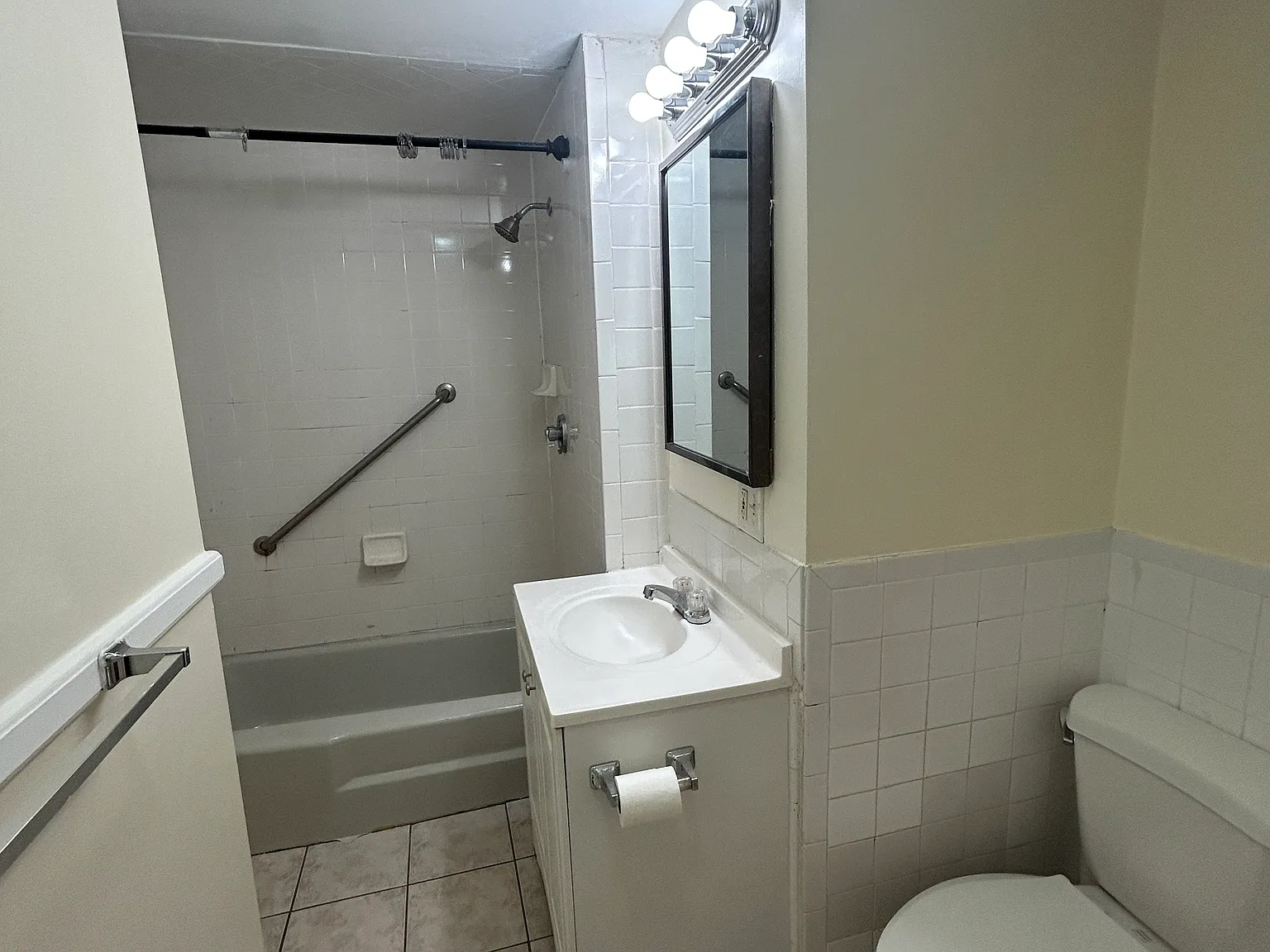 3 bed, 1100 sqft, $3,100 — Photo 4