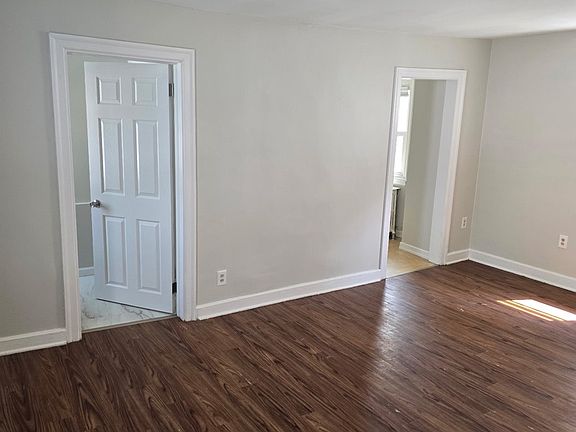 2nd image of 21 E Ettwein Street2nd Fl