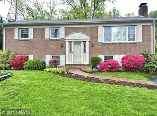 5443 Broadmoor St, Alexandria, VA 22315