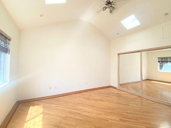 5th image of 4168 Duquesne Ave