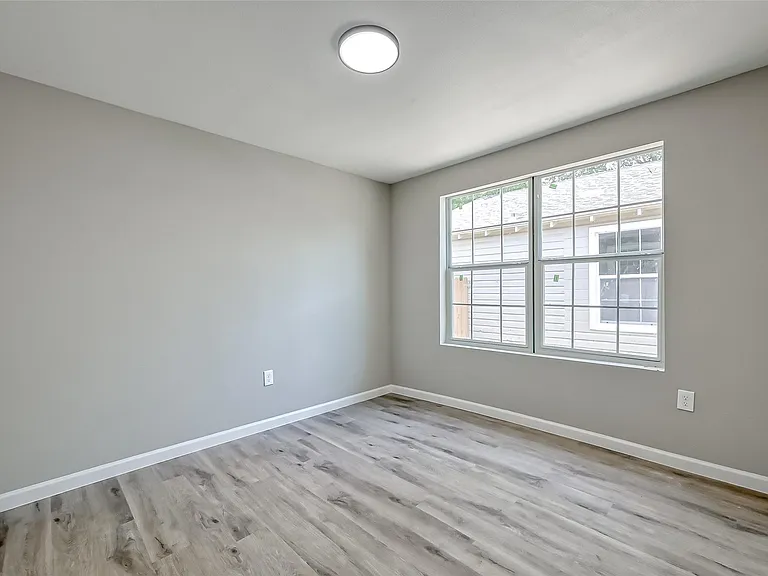 3274 Reeves St #B — Photo 5