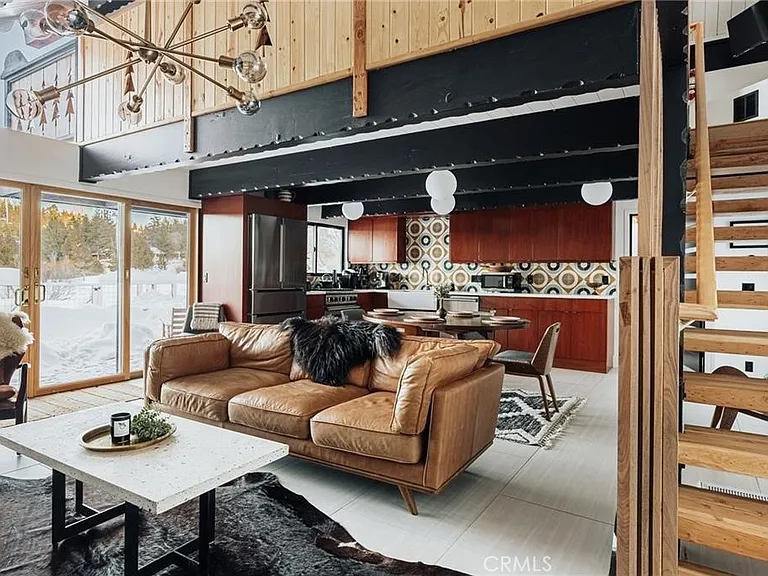 1021 Club View Dr — Photo 10