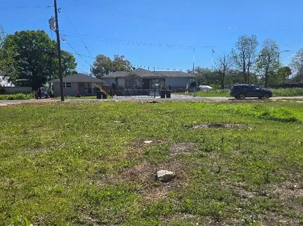 1610 Deslonde St, New Orleans, LA 70117