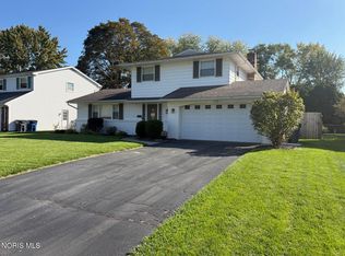 3701 Dewlawn Dr, Toledo, OH 43614