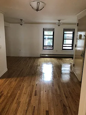 Rented by Space Real Estate | media 42