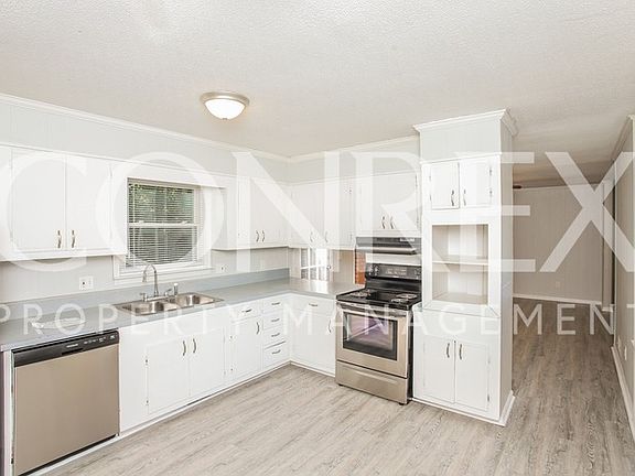 5th image of 409 Old Plantation Dr