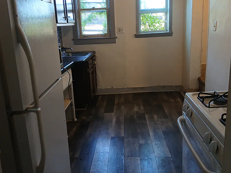 244-246 Reifert St #1 — Photo 7