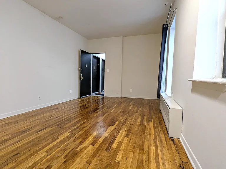 580 Amsterdam Ave #5A — Photo 7