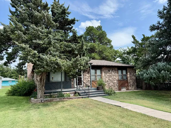 606 N Hickok St, Ulysses, KS 67880