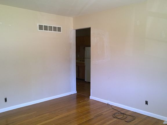 3rd image of 10841 Arnett Dr