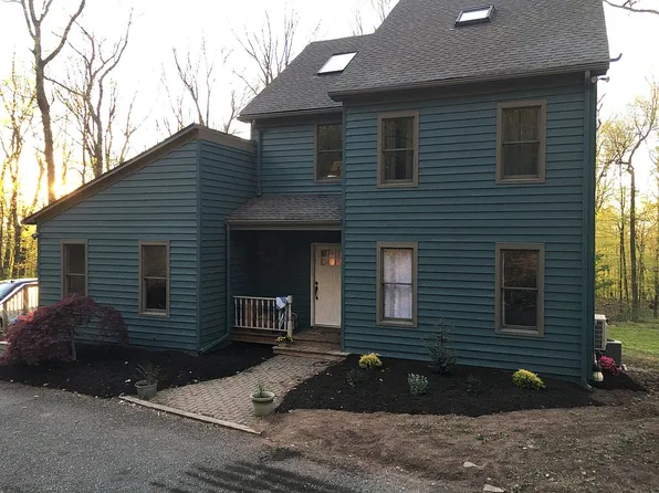 95 Edgewood Rd, Boyertown, PA 19512