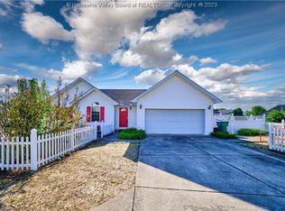 111 Elizabeth Hts, Hurricane, WV 25526