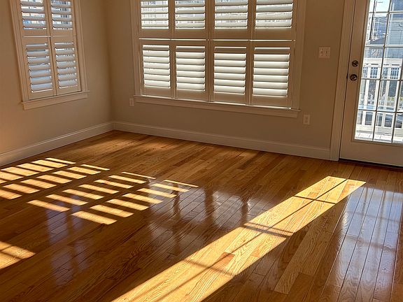 3rd image of 44 Railroad Ave #1