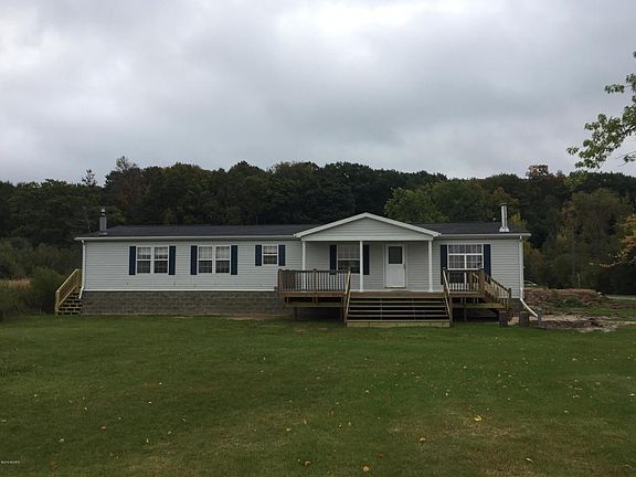4th image of 4699 N Lakeshore Dr