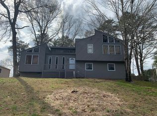 298 Castleair Dr NE, Kennesaw, GA 30144