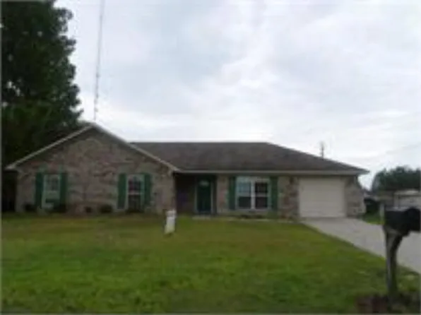 78 NW Oak St, Ludowici, GA 31316