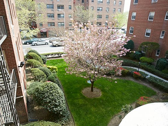 4th image of 9411 59th Ave #C14