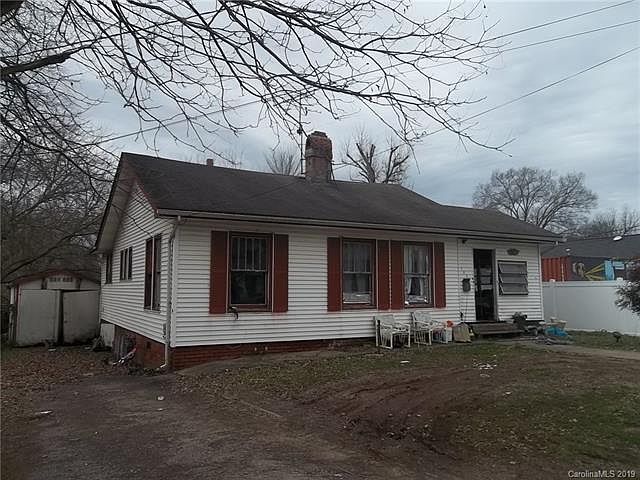 2nd image of 109 E Harrison St