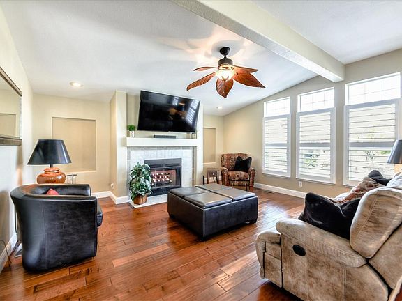 3rd image of 353 Chateau La Salle Dr Unit 353