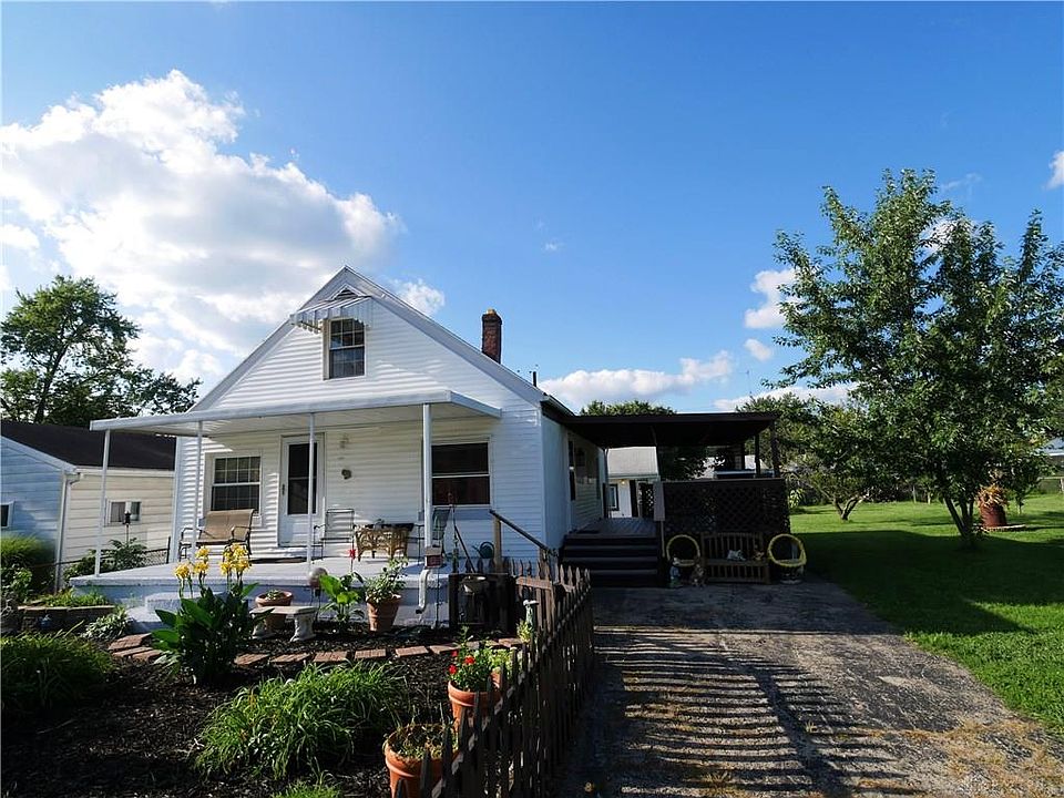 1st image of 2173 Blake Ave