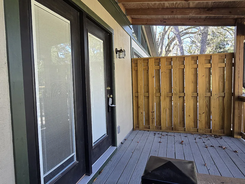 Front deck