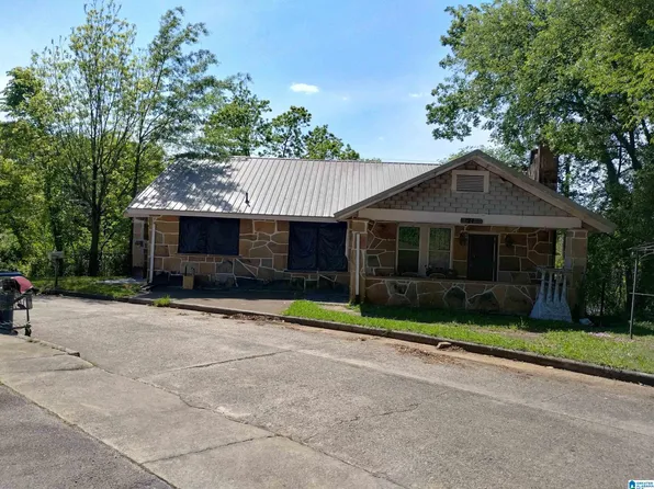 21 Circle Dr, Anniston, AL 36201