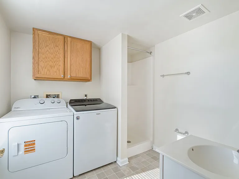 1264 Villa Ln #C — Photo 9