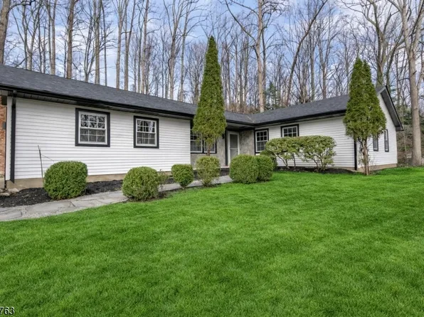 7 Winding Way, Belvidere, NJ 07823