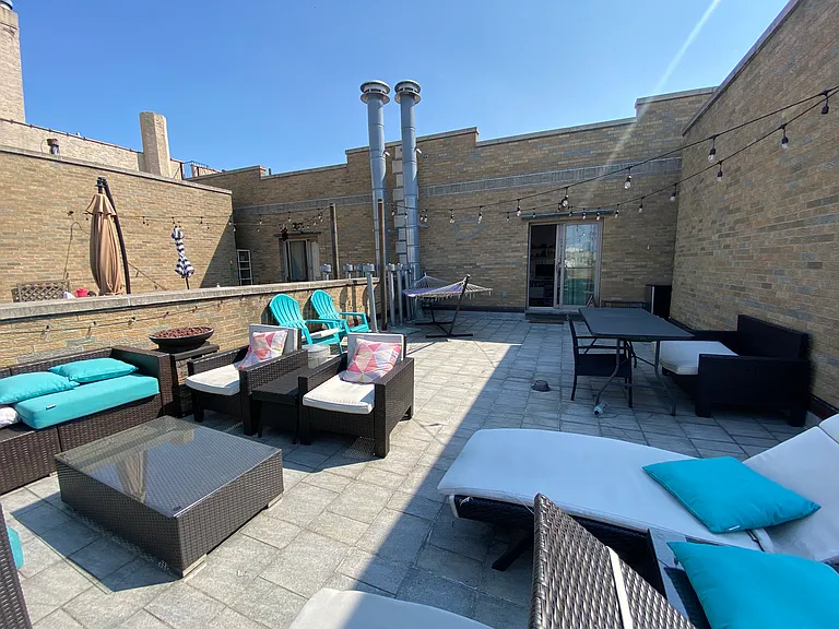 254 S 1st St #4B — Photo 1