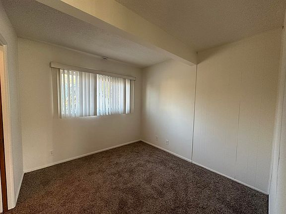 3rd image of 25 Broadmoor Plz APT G
