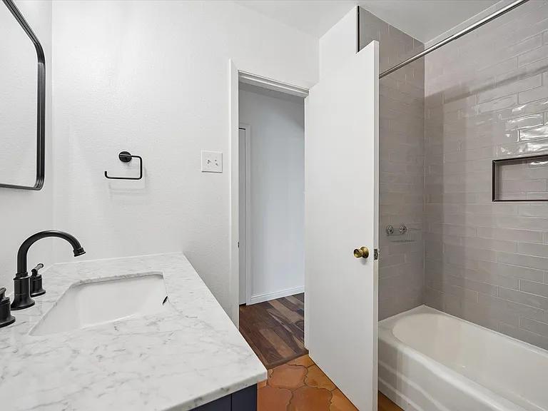 1902 Wooten Dr — Photo 14