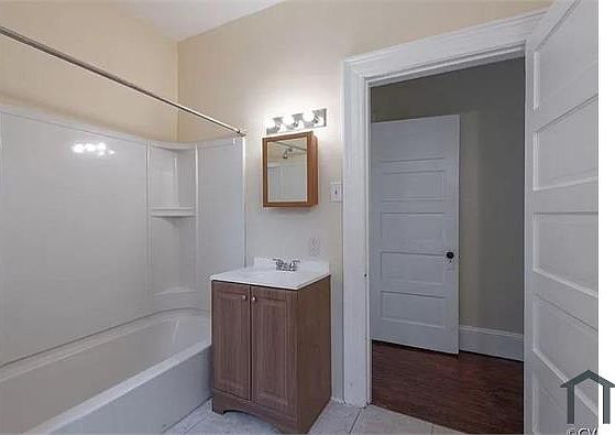 5th image of 316 E Fillmore St #1