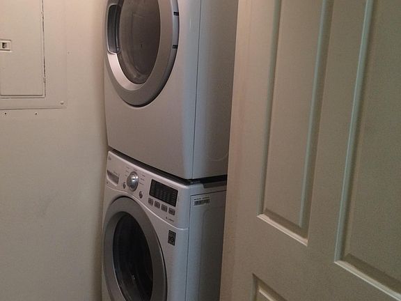 4th image of 5704 Olde Mill Ct Unit 139