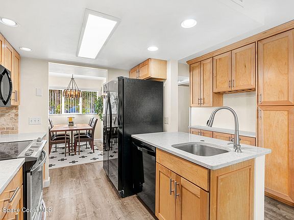 2nd image of 236 Beach Park Ln #V83