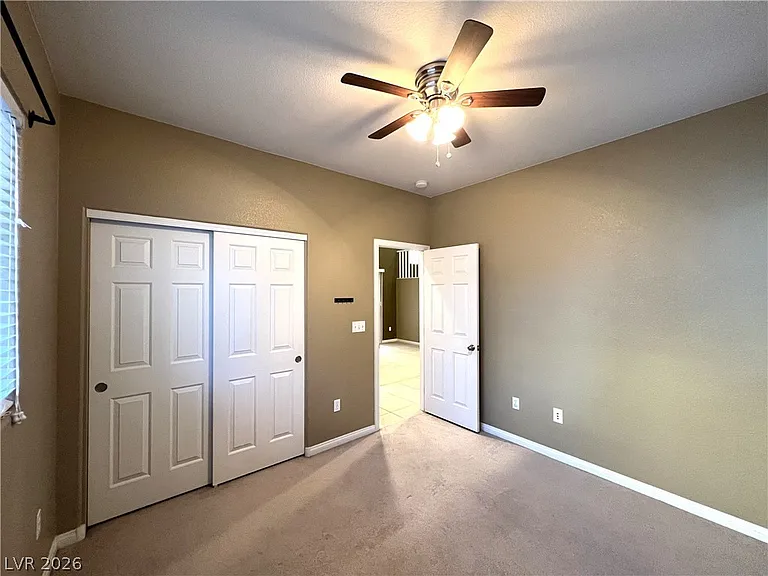 8154 Sandy Slope Ct — Photo 35