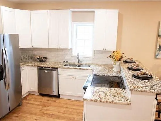 1594 Jonesboro Rd SE — Photo 5