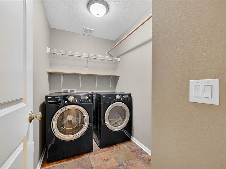 2548 Park Pl — Photo 15