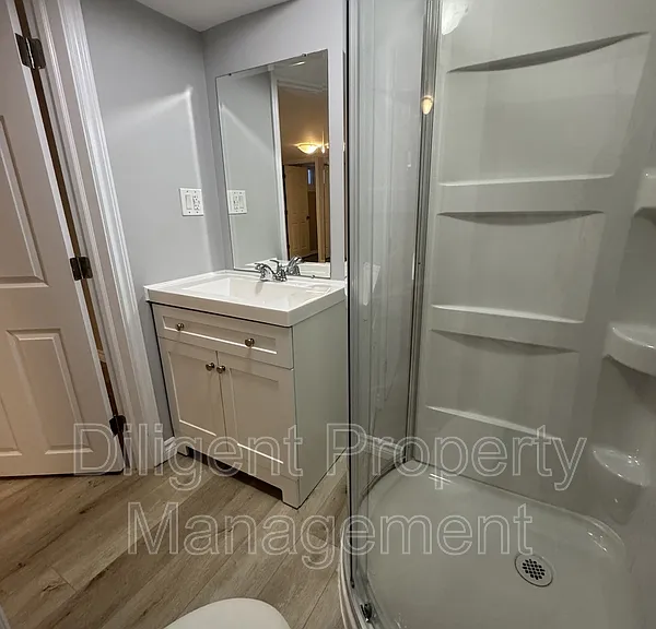 736 Stormont St #LOWER — Photo 22