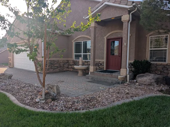 695 W Crystal Dr, Saint George, UT 84770