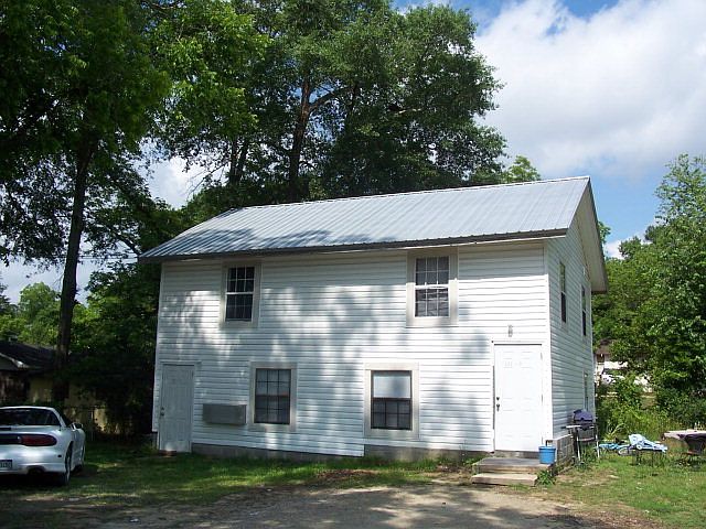 2nd image of 202 Pettus St