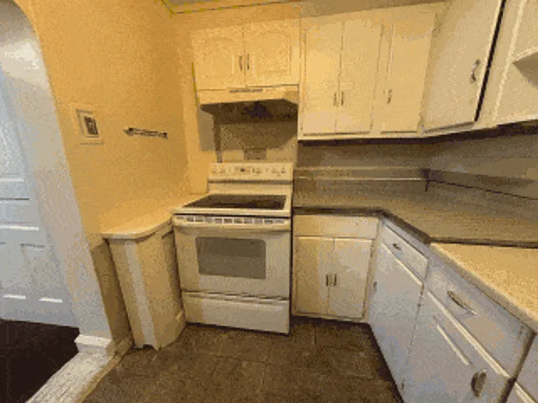 150 W Palmer St — Photo 11