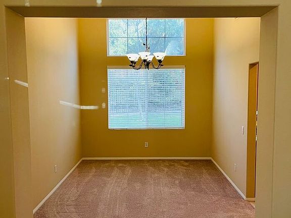 5th image of 42020 Dahlia Way