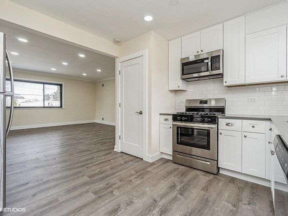 2nd image of 5637 W Lawrence Ave #2F
