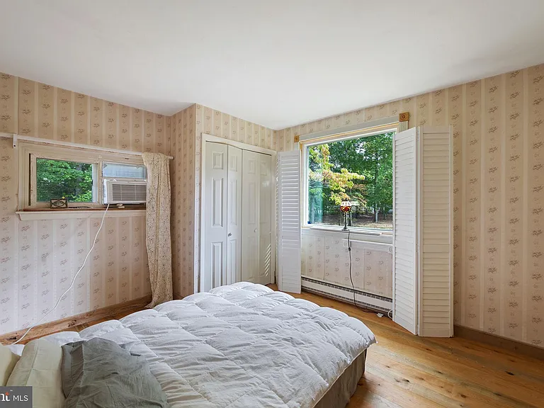 601 Cathcart Rd — Photo 15