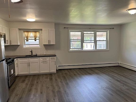 3rd image of 459 Swinton Ave #3
