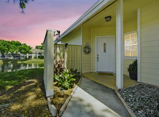 2074 Champions Way, North Lauderdale, FL 33068