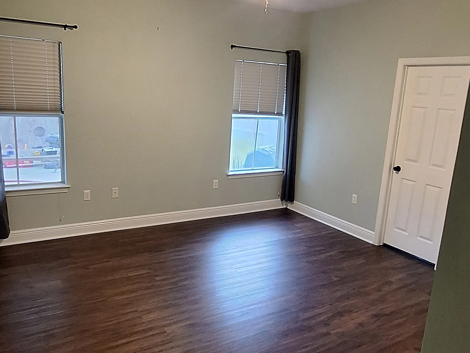 3 bed, 1268 sqft, $1,900 — Photo 3