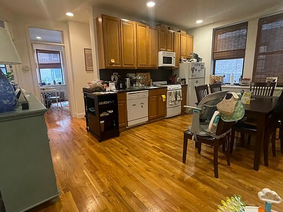 3rd image of 659 W 162nd St APT 29
