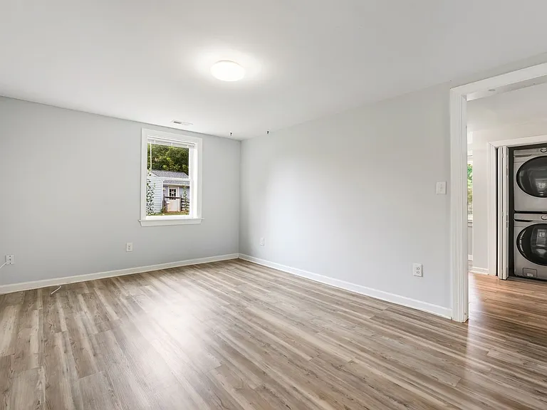 608 Lakeshore Dr — Photo 6