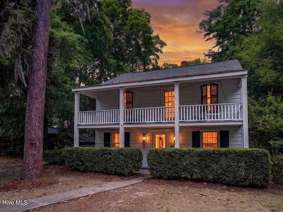 3rd image of 2611 Columbia Avenue
